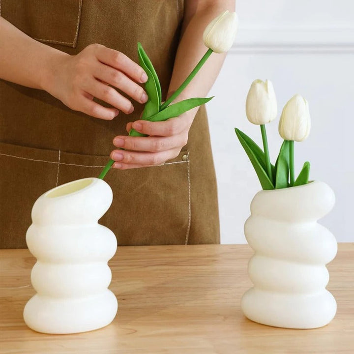 Modern Spiral White Flower Vase – Minimalist Nordic-Style Decor for Living Room