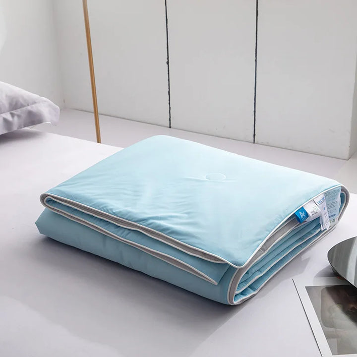 Ice Silk Cooling Blanket – Lightweight Summer Comforter for Bed
