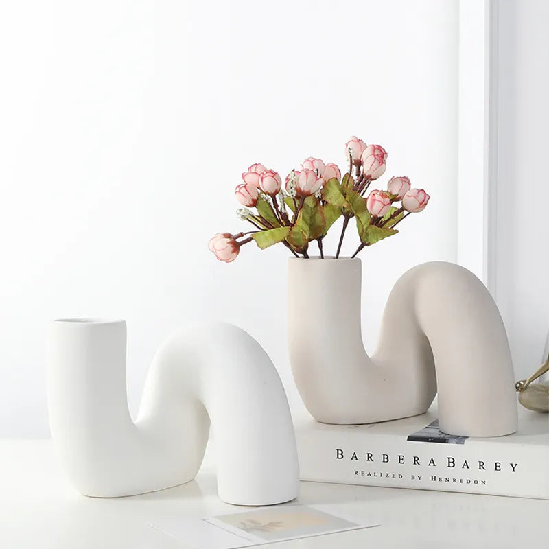Sculptural White Ceramic Art Vase – Modern Curved Accent for Minimal & Contemporary Interiors